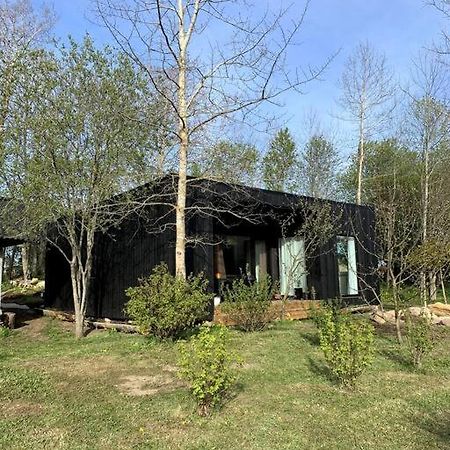 Small Cozy 3-Room House With Terrace & Large Garden Ilmandu Exterior foto