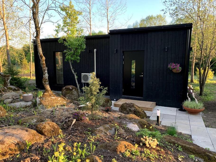 Small Cozy 3-Room House With Terrace & Large Garden Ilmandu Exterior foto